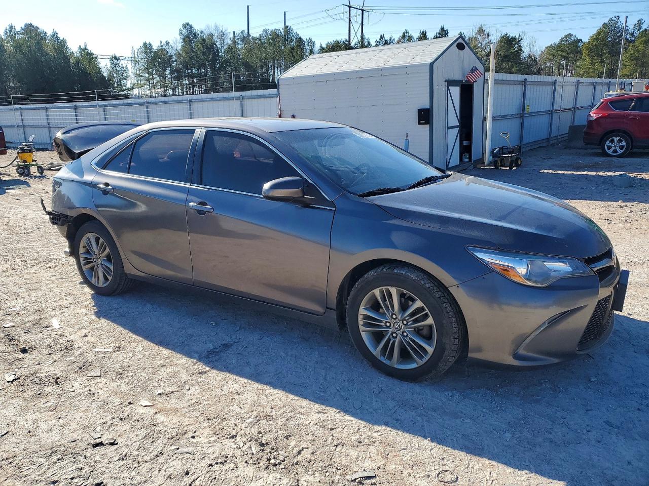 2016 TOYOTA CAMRY LE photo 4