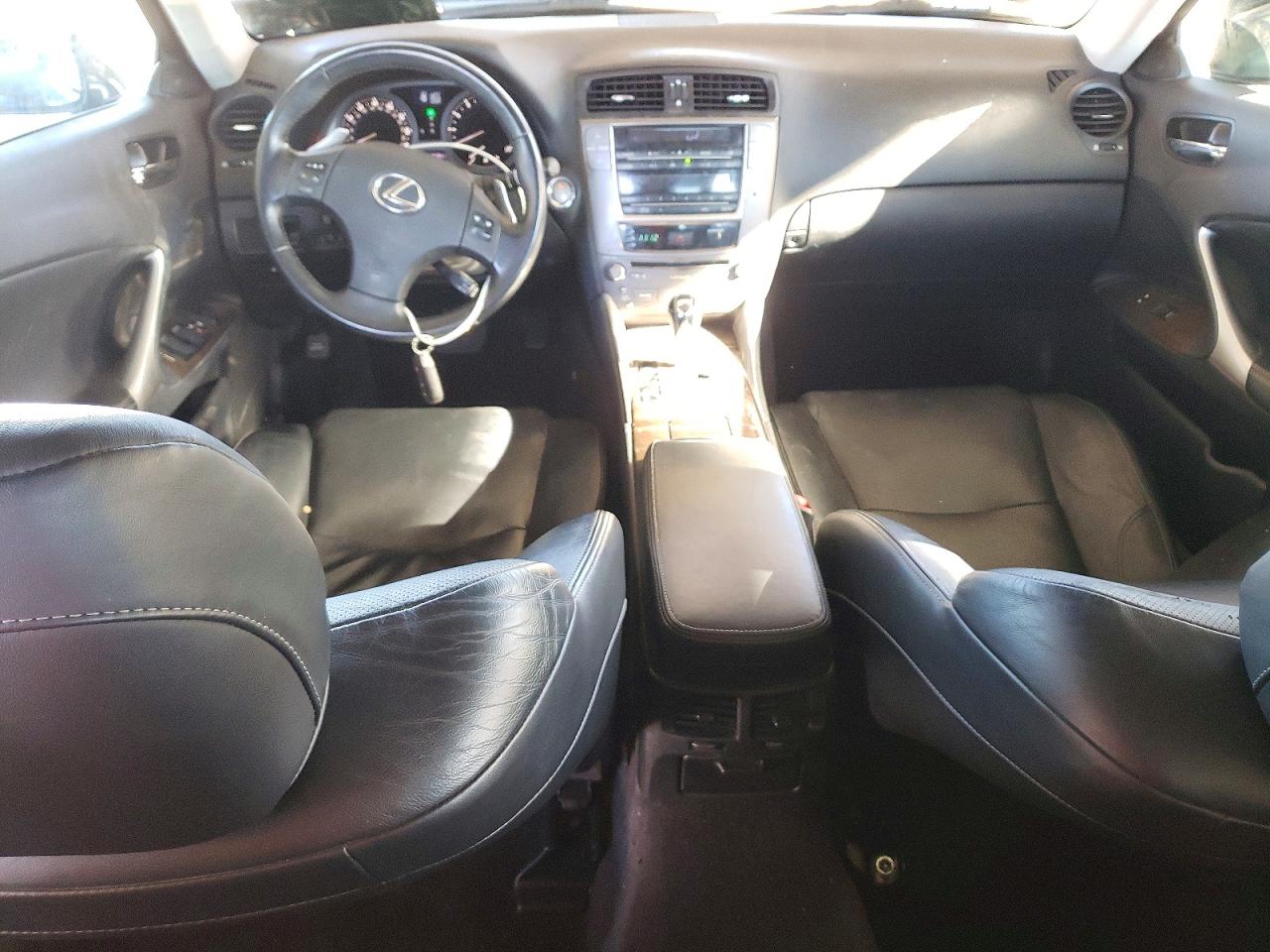 2010 LEXUS IS photo 8