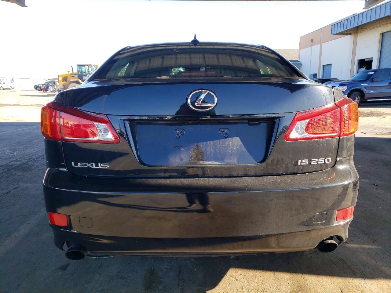 2010 LEXUS IS photo 6