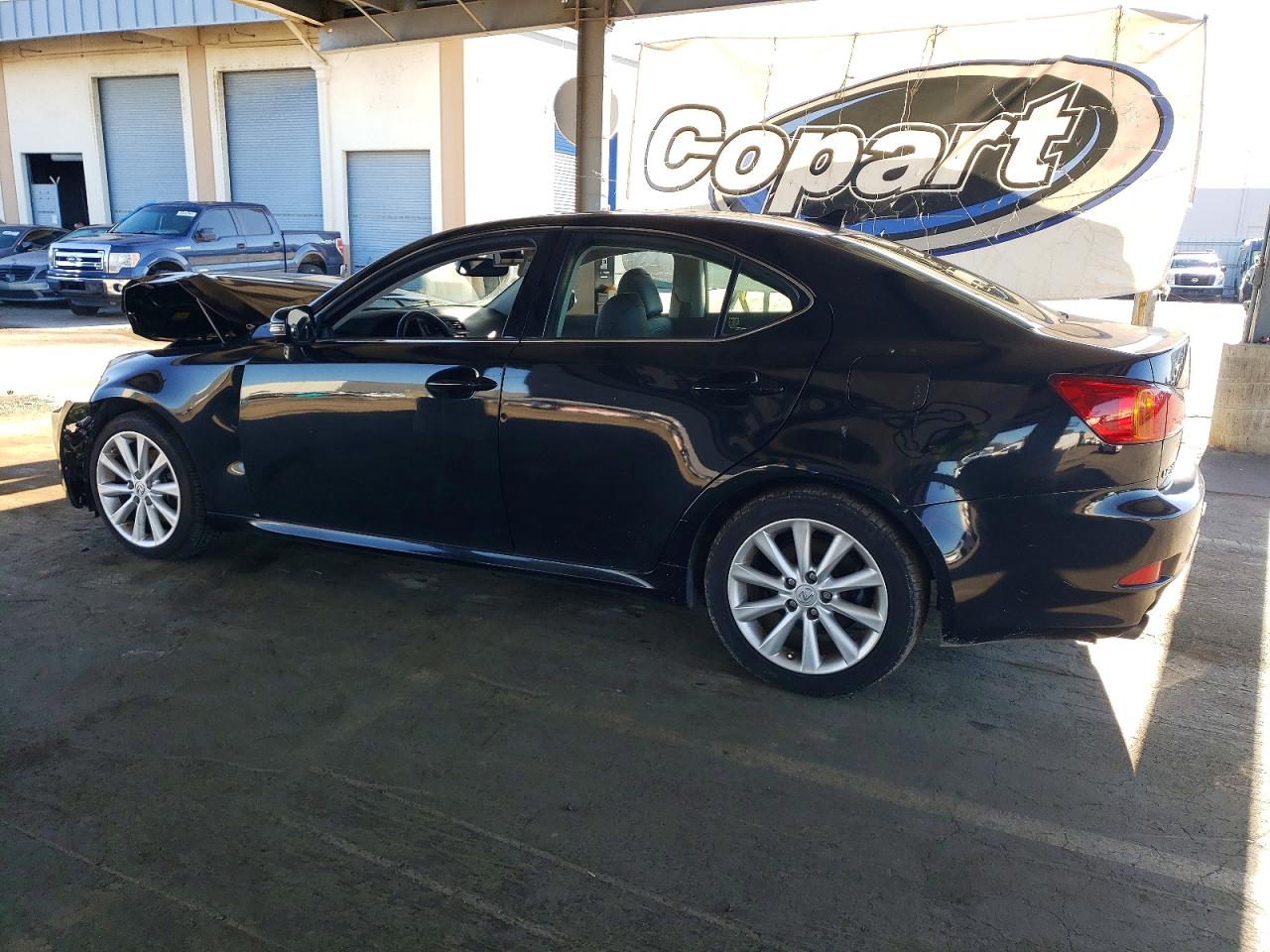 2010 LEXUS IS photo 2