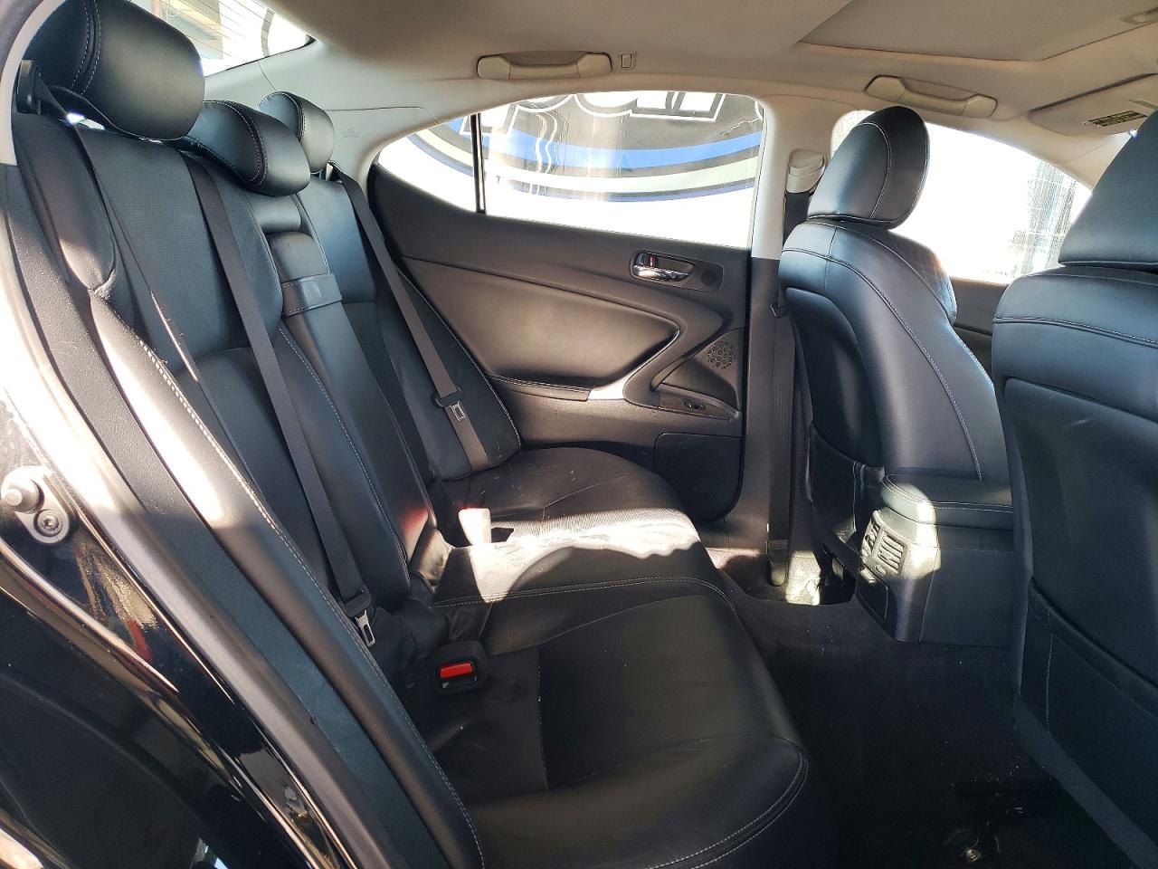 2010 LEXUS IS photo 10