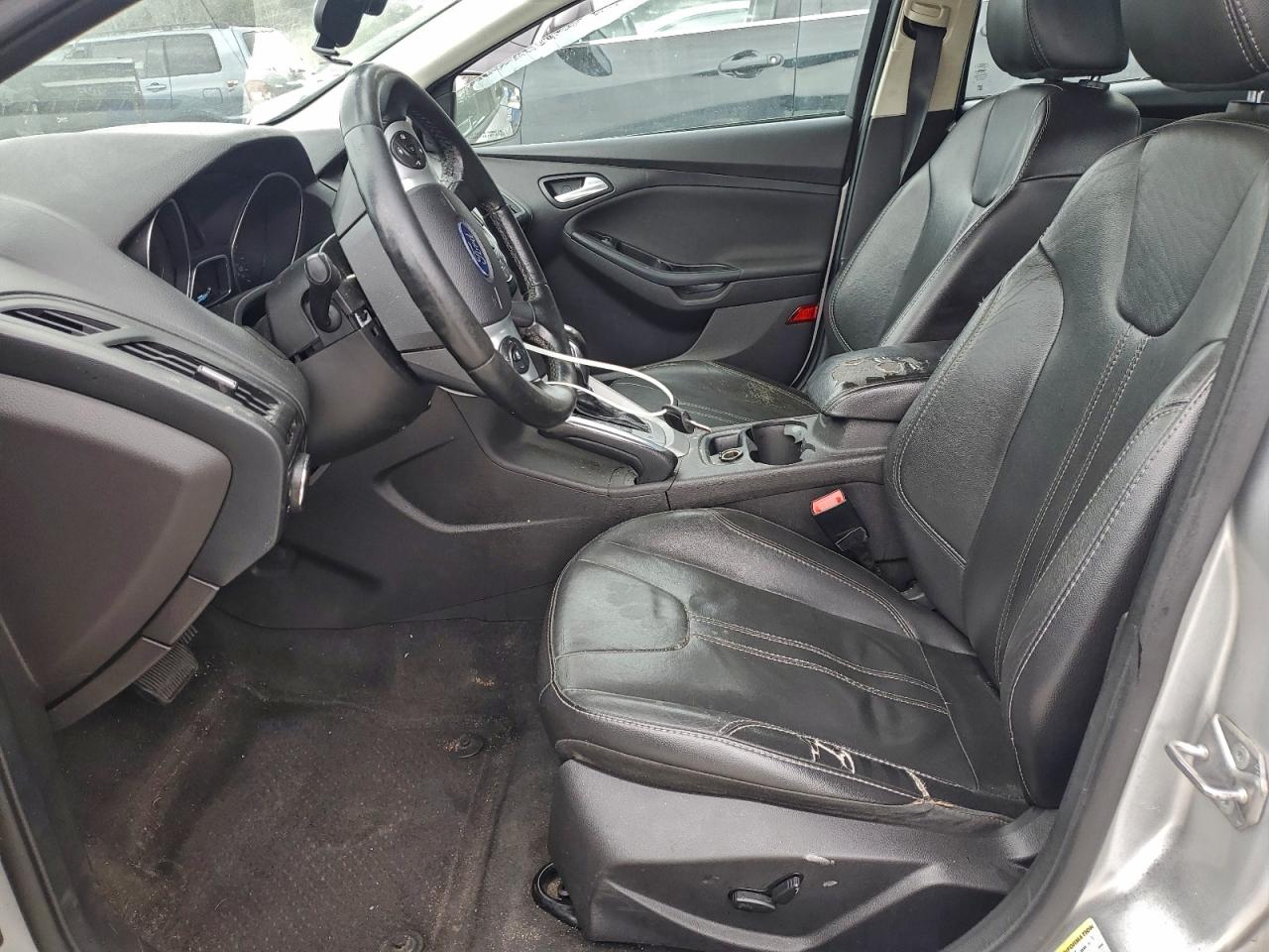 2014 FORD FOCUS SE photo 7