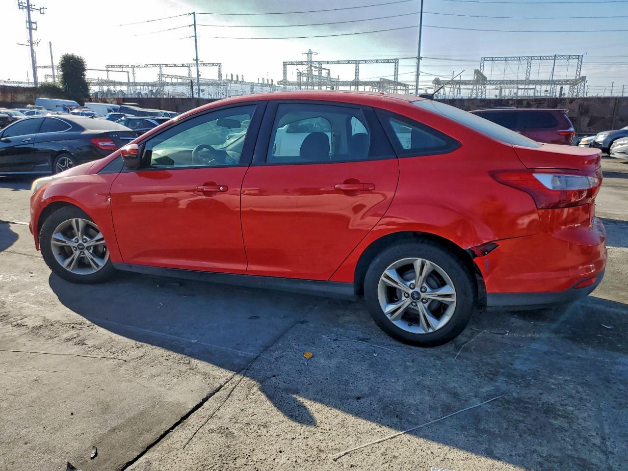 2013 FORD FOCUS SE photo 2