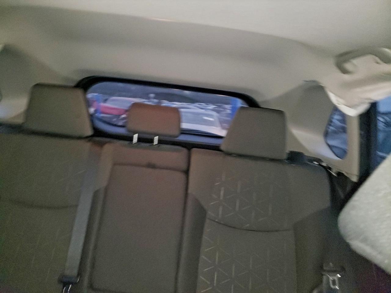 2021 TOYOTA RAV4 XLE photo 10