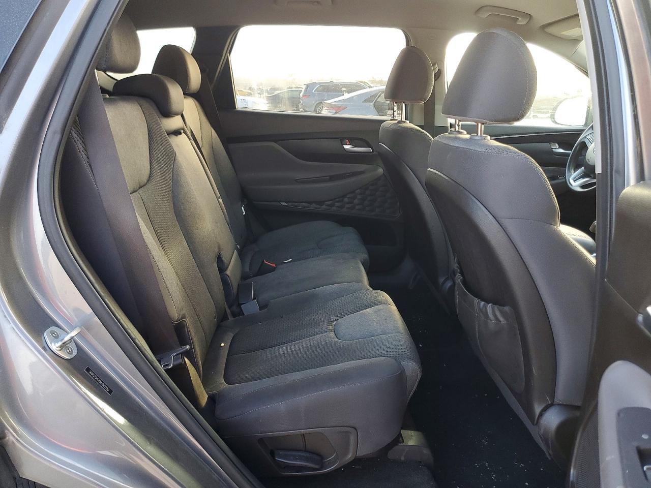 2019 HYUNDAI SANTA FE SE photo 11
