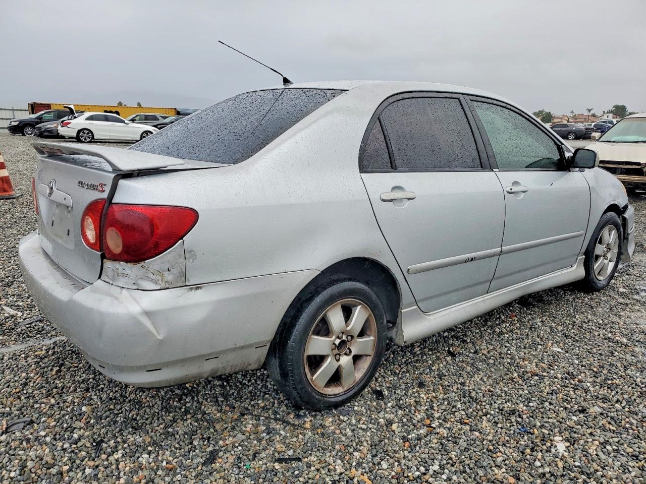 2005 TOYOTA COROLLA CE photo 3
