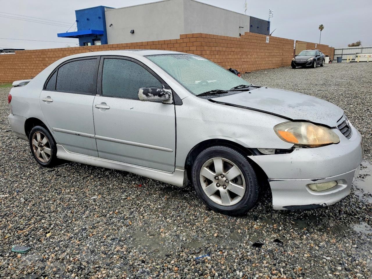 2005 TOYOTA COROLLA CE photo 4
