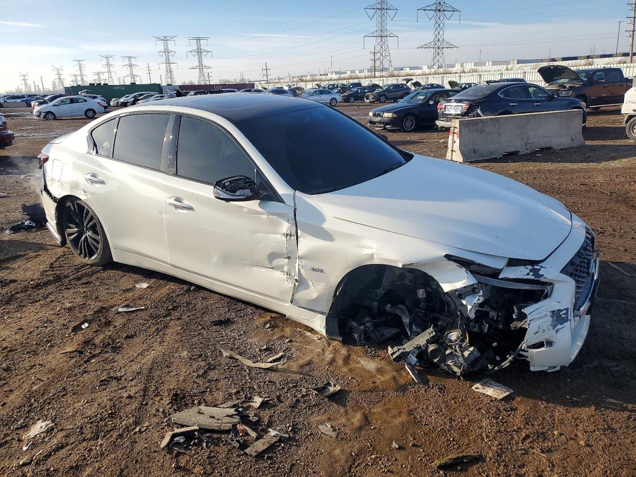 2018 INFINITI Q50 LUXE photo 4