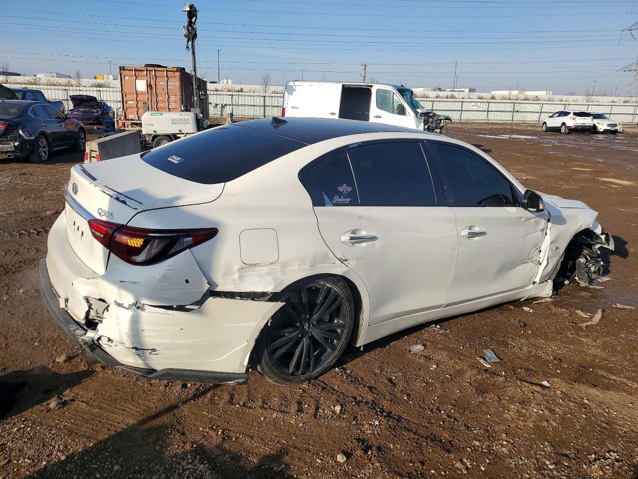2018 INFINITI Q50 LUXE photo 3