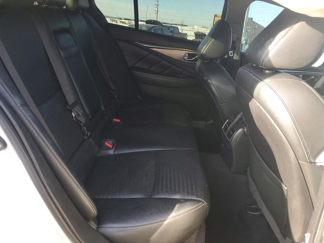 2018 INFINITI Q50 LUXE photo 10