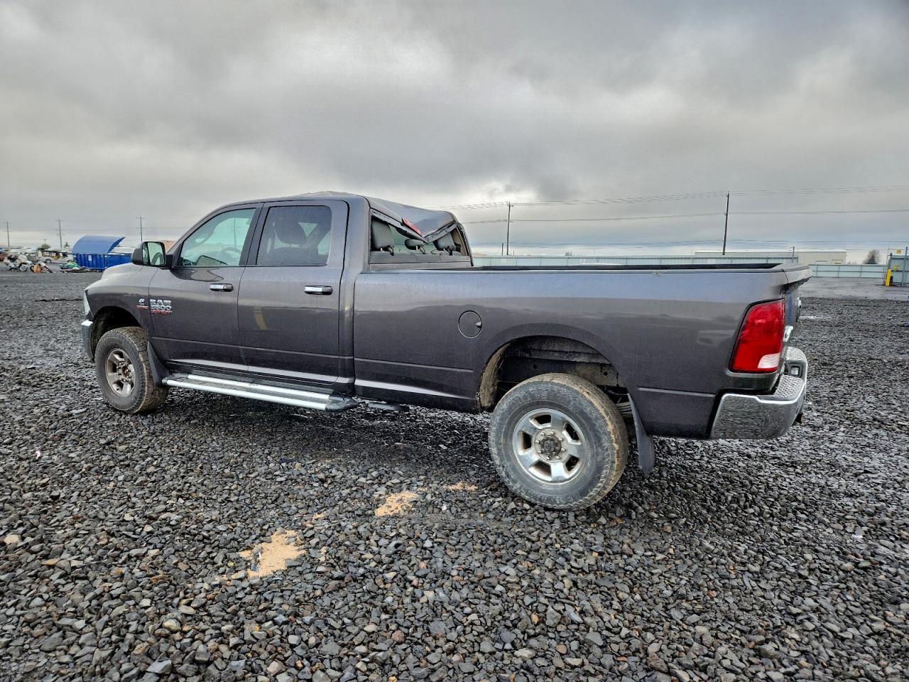 2018 RAM 3500 SLT photo 2