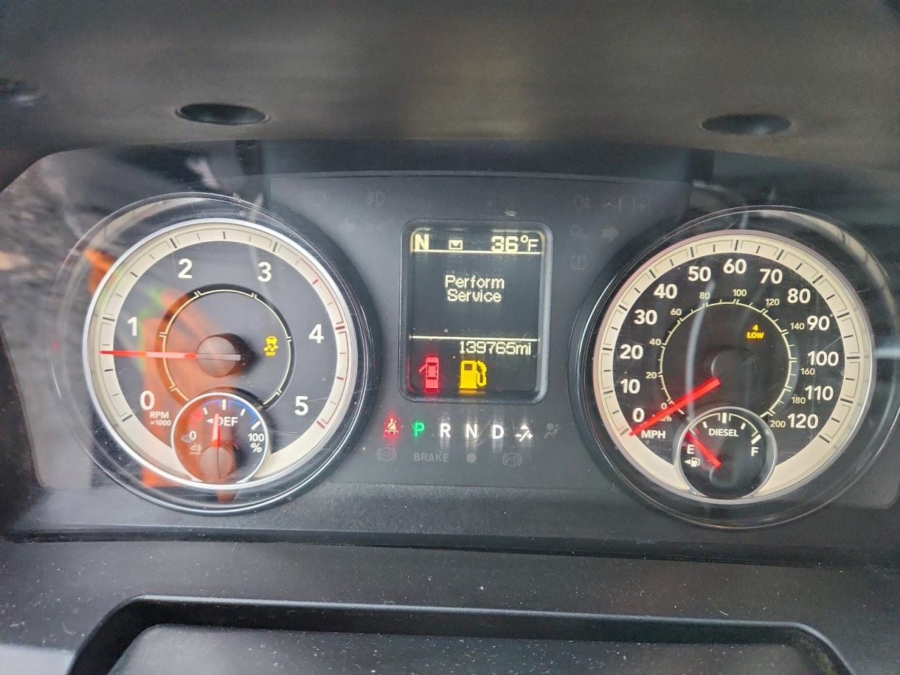 2018 RAM 3500 SLT photo 9
