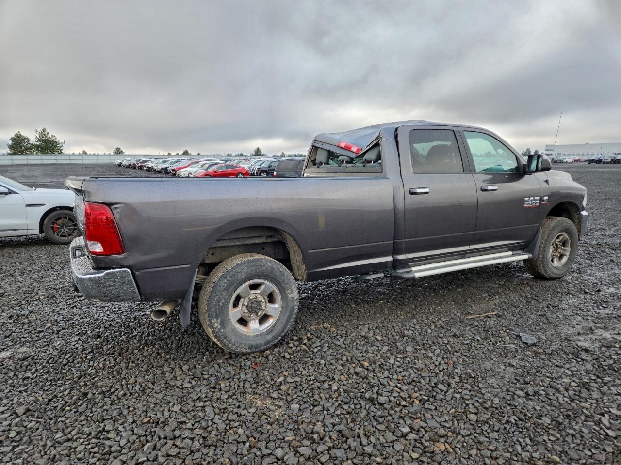 2018 RAM 3500 SLT photo 3