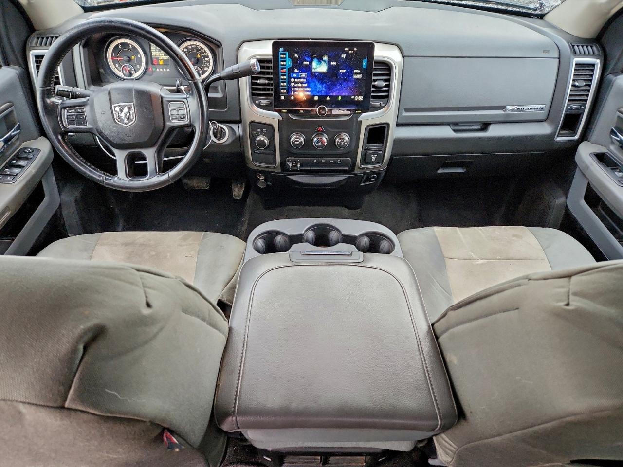 2018 RAM 3500 SLT photo 8