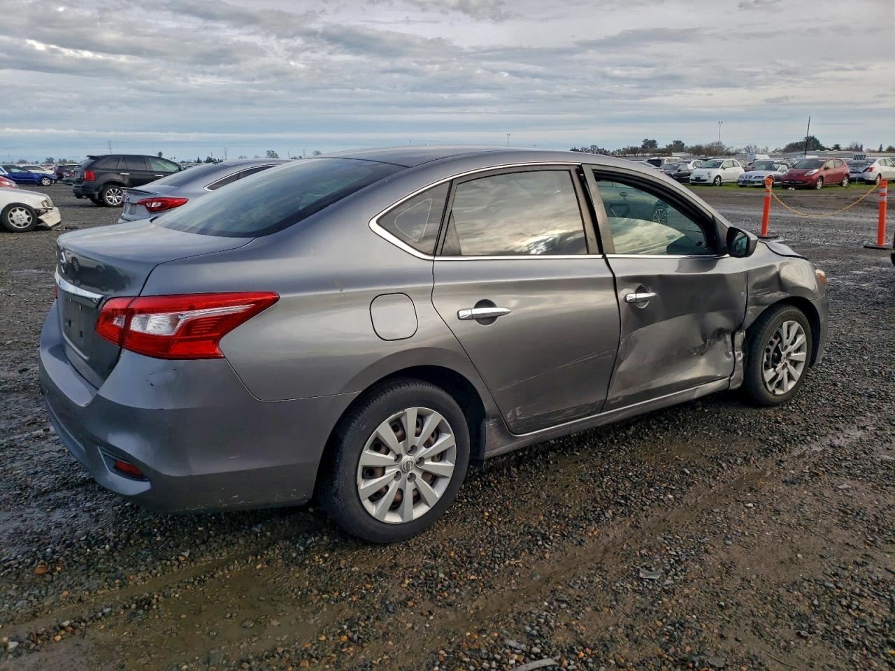2017 NISSAN SENTRA S photo 3