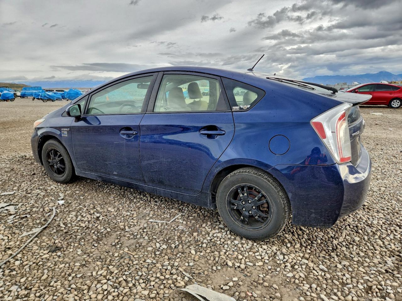 2012 TOYOTA PRIUS photo 3