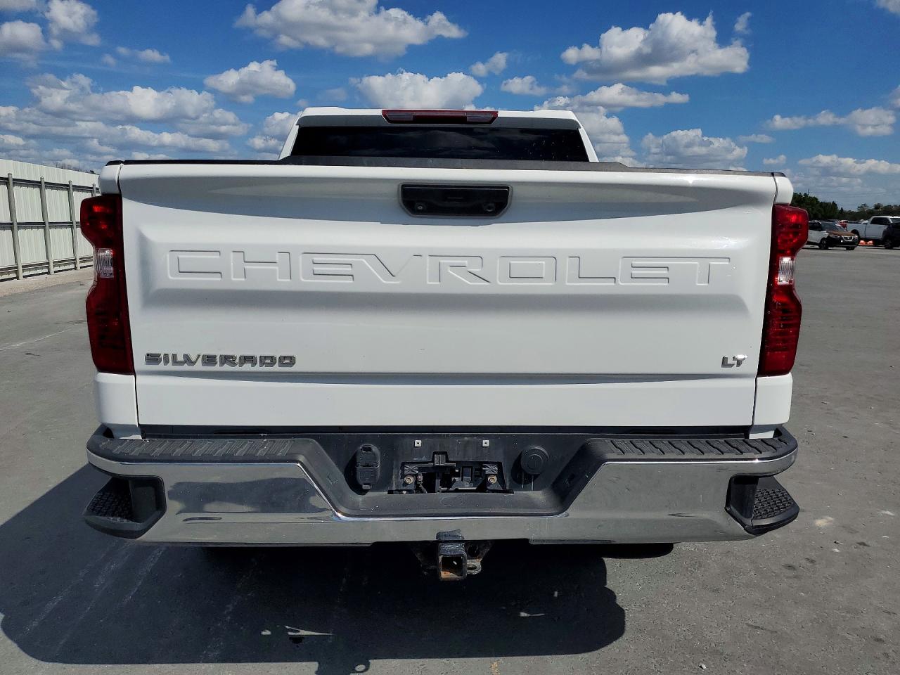 2023 CHEVROLET SILVERADO K1500 LT-L photo 6