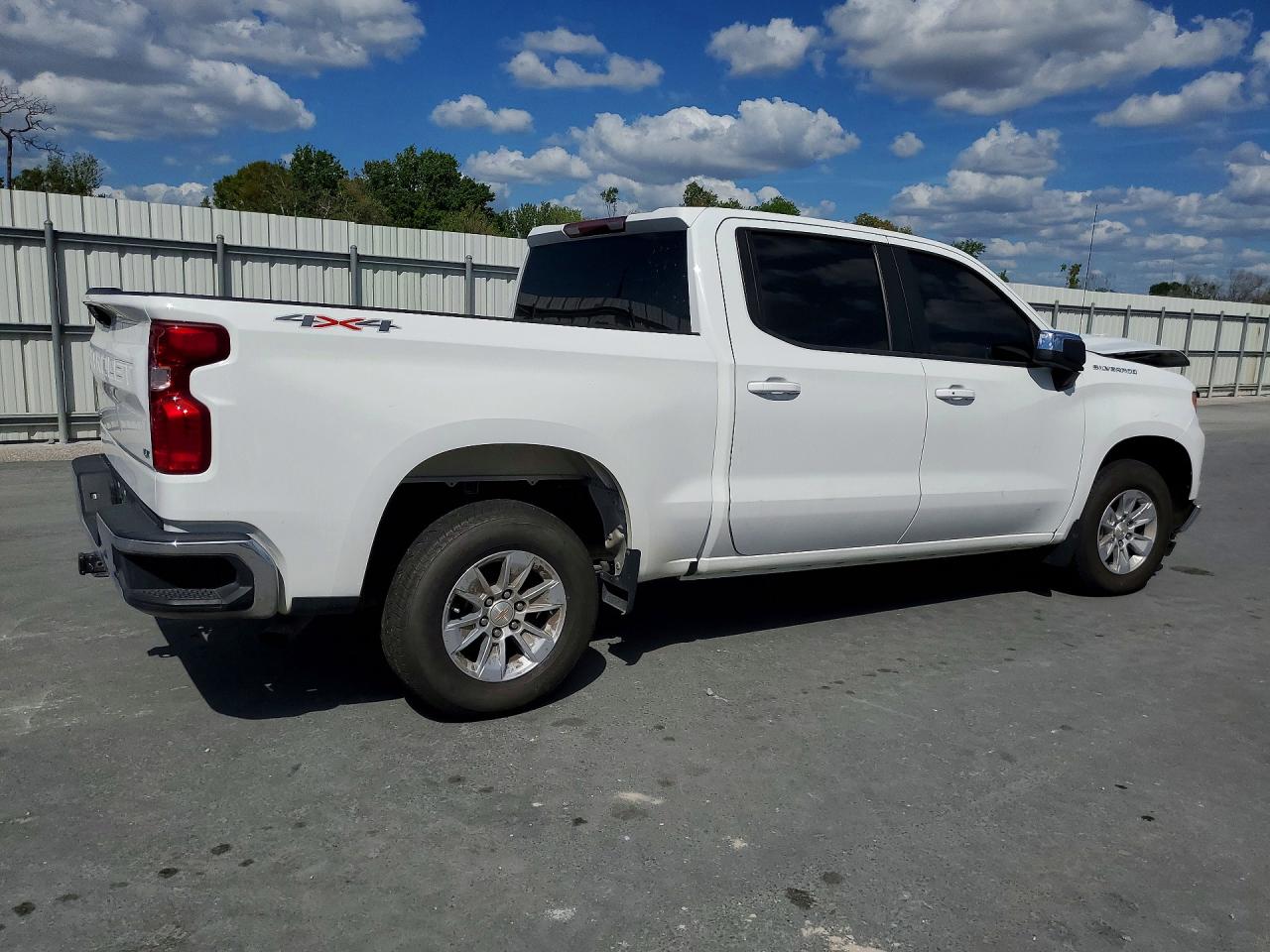 2023 CHEVROLET SILVERADO K1500 LT-L photo 3
