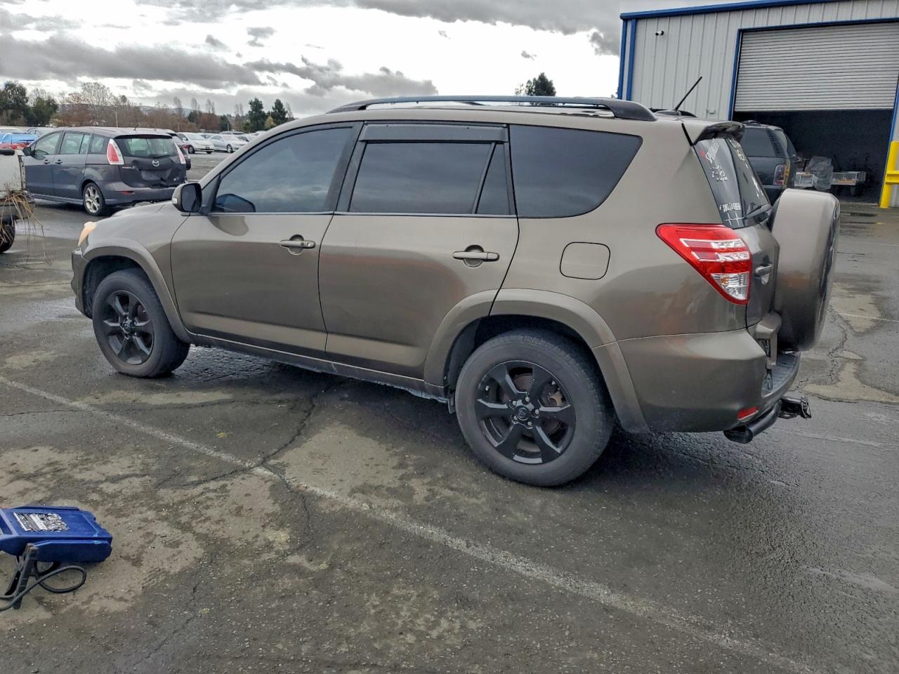 2011 TOYOTA RAV4 LIMITED photo 2