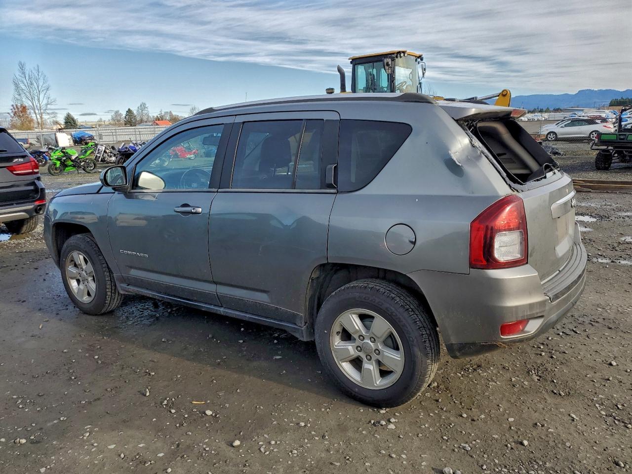2014 JEEP COMPASS LATITUDE photo 2