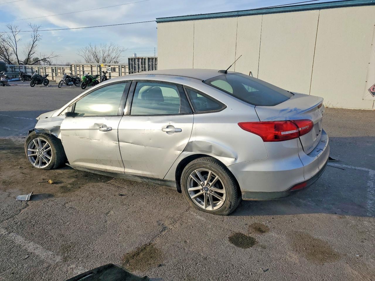 2017 FORD FOCUS SE photo 3