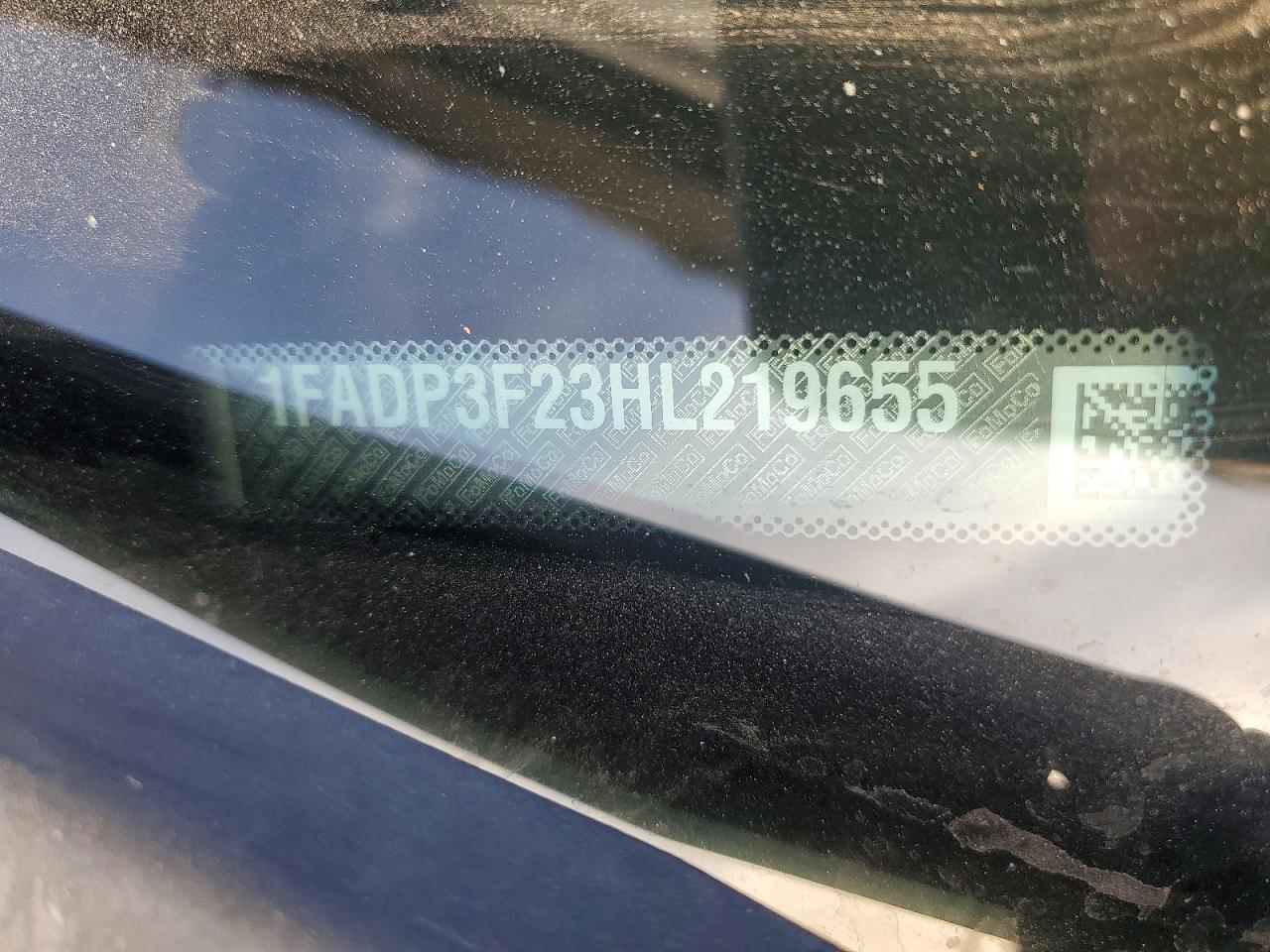 2017 FORD FOCUS SE photo 23
