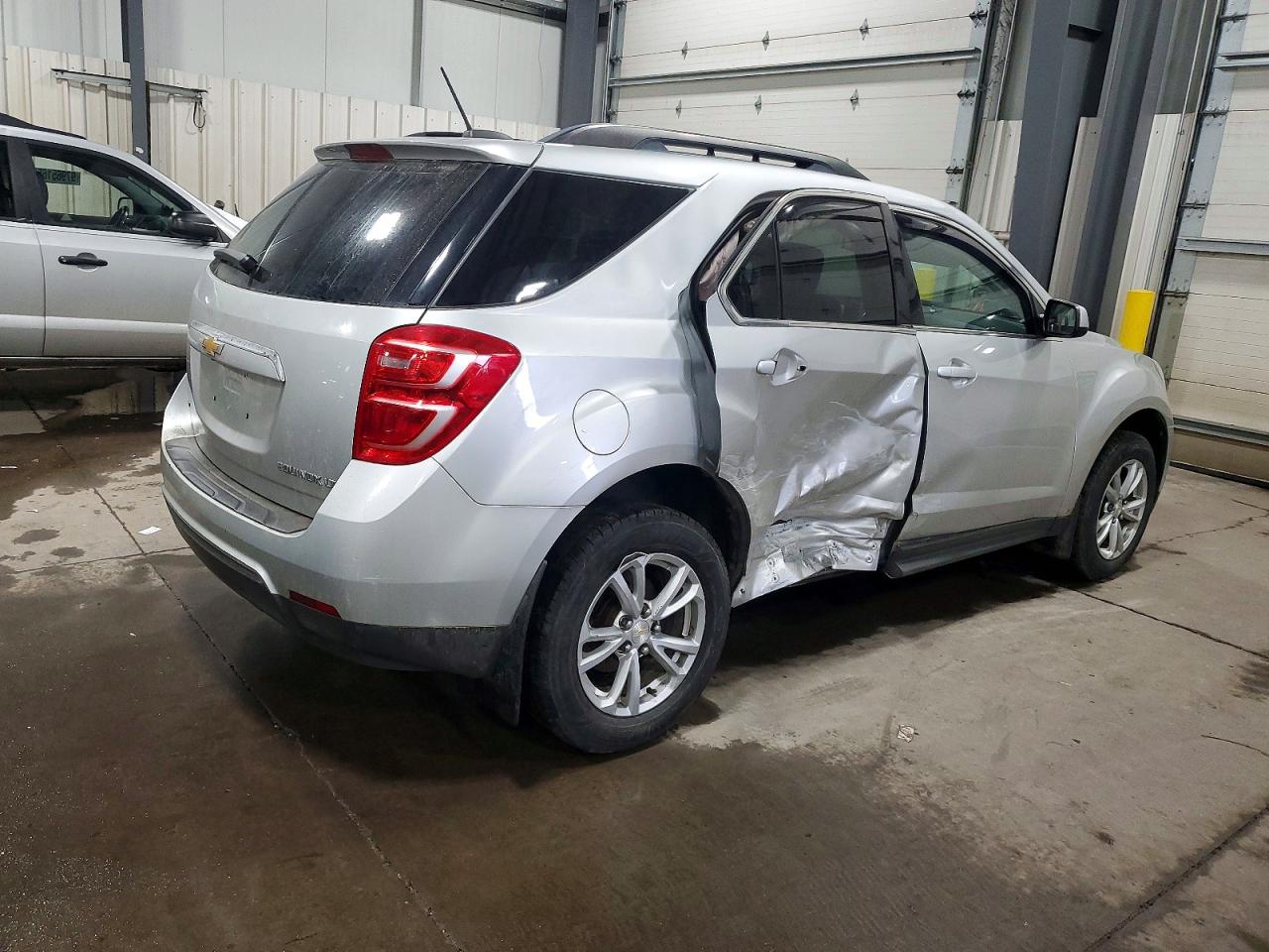 2016 CHEVROLET EQUINOX LT photo 3