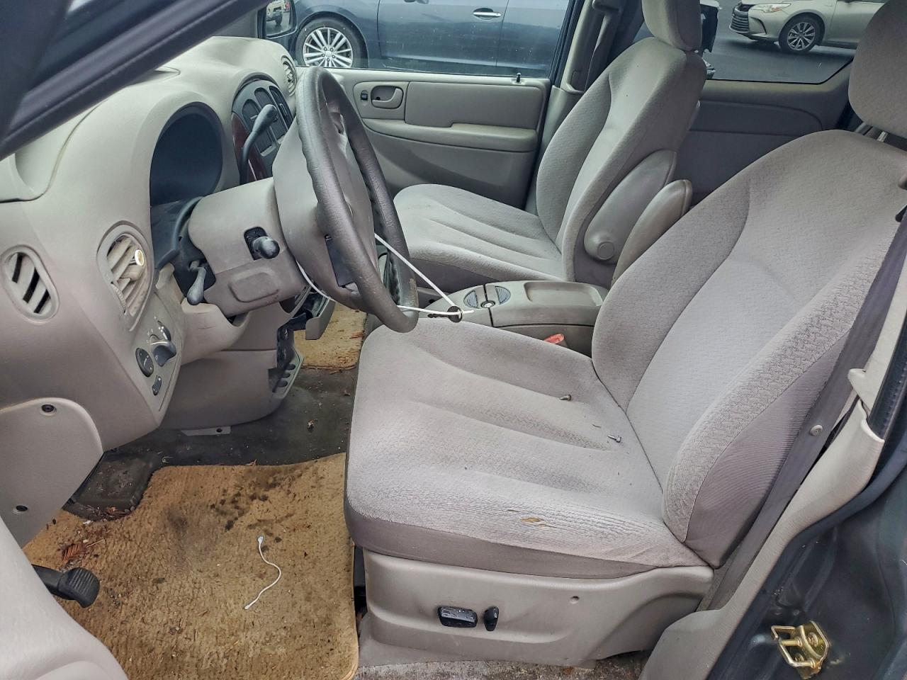 2003 CHRYSLER TOWN & COUNTRY LX photo 7