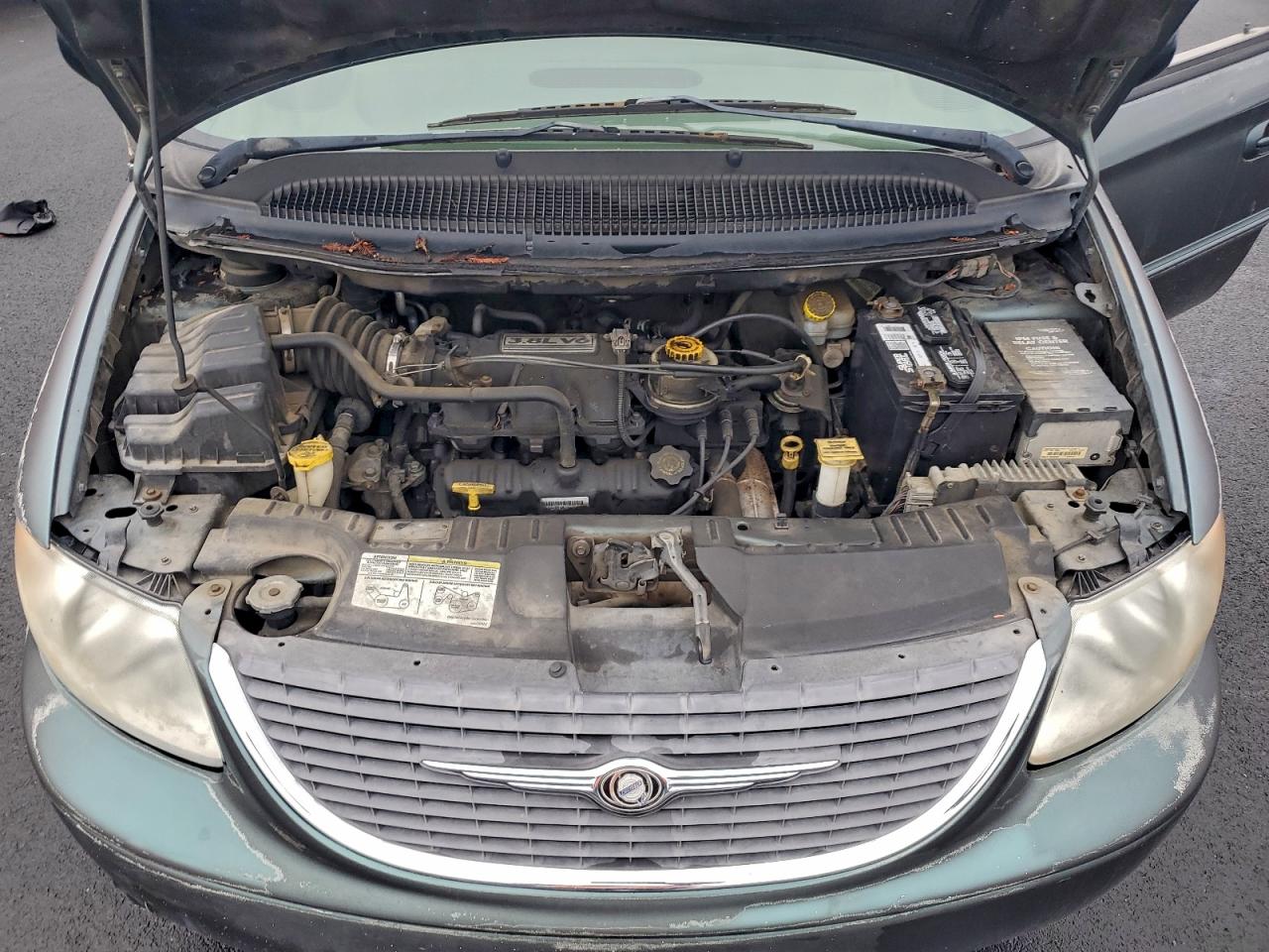 2003 CHRYSLER TOWN & COUNTRY LX photo 12