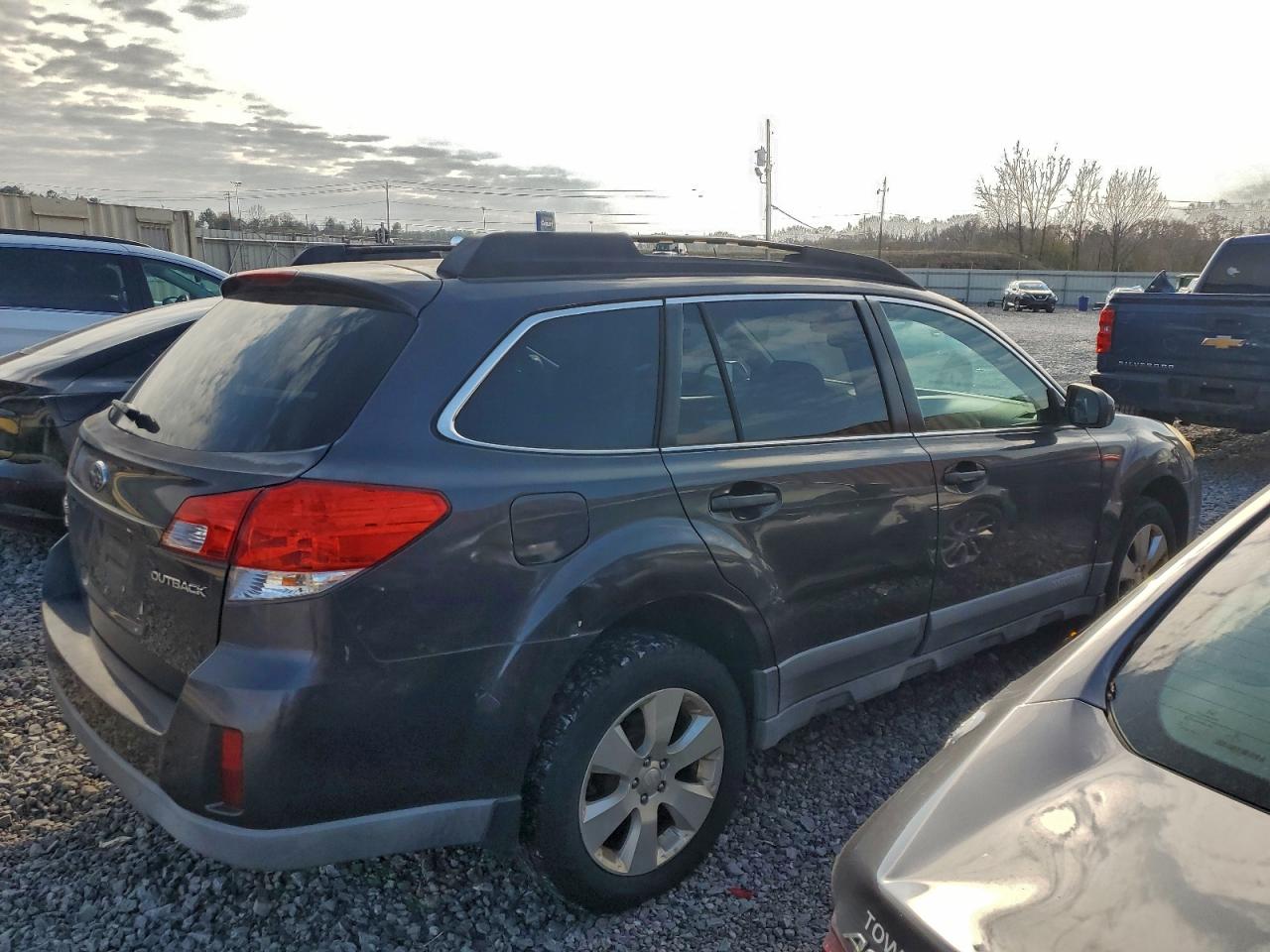 2011 SUBARU OUTBACK 2.5I PREMIUM photo 3