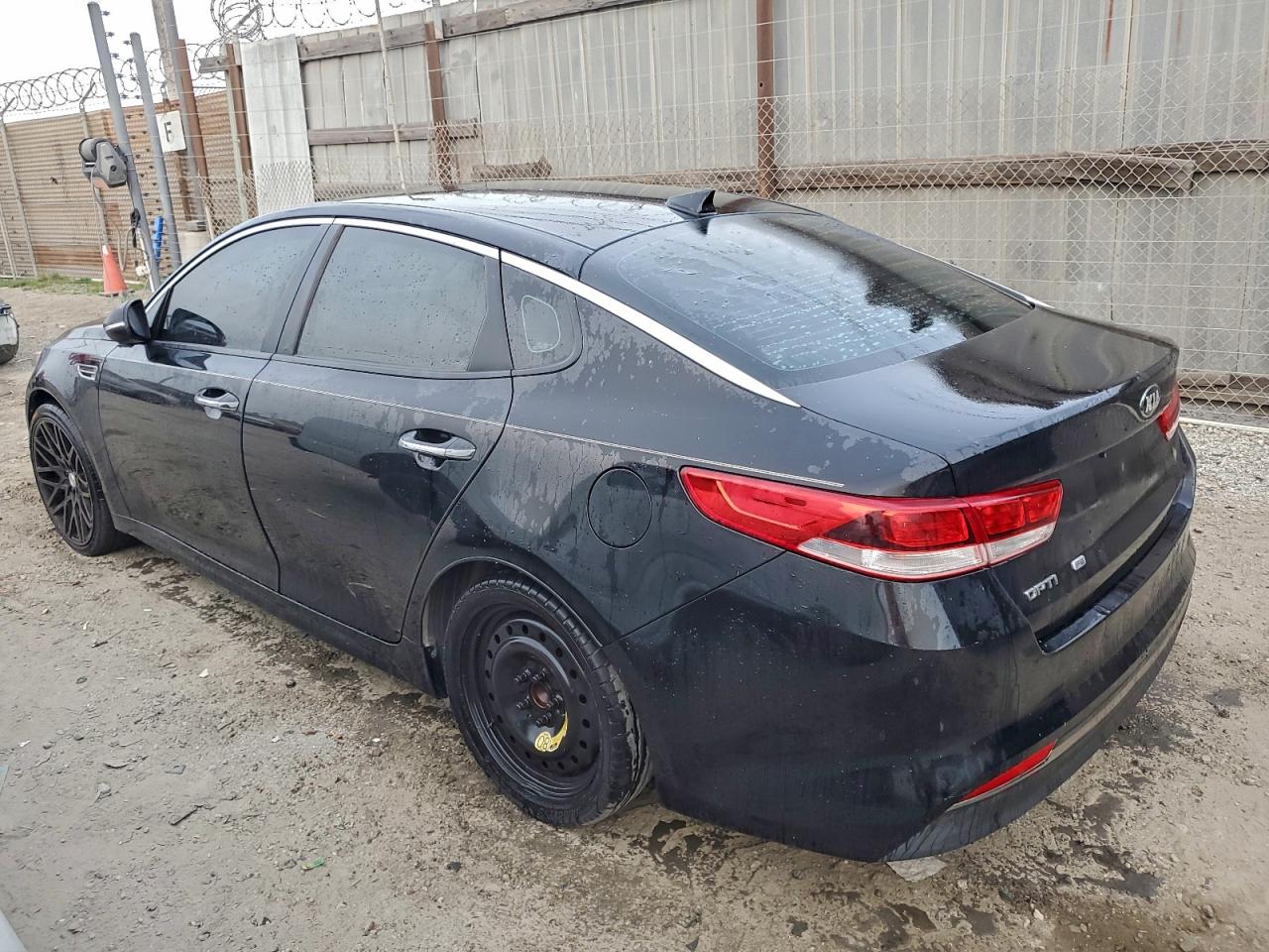 2016 KIA OPTIMA LX photo 2