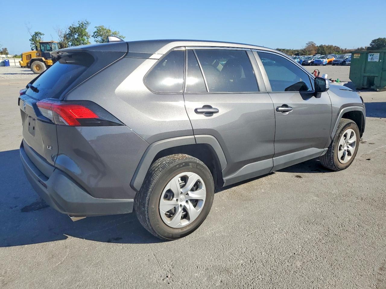 2022 TOYOTA RAV4 LE photo 3