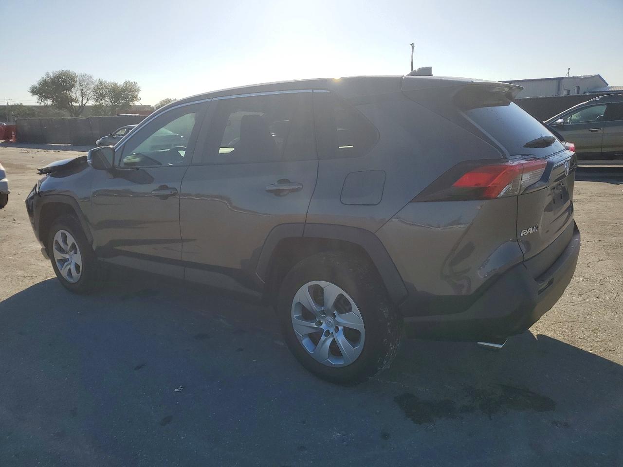 2022 TOYOTA RAV4 LE photo 2