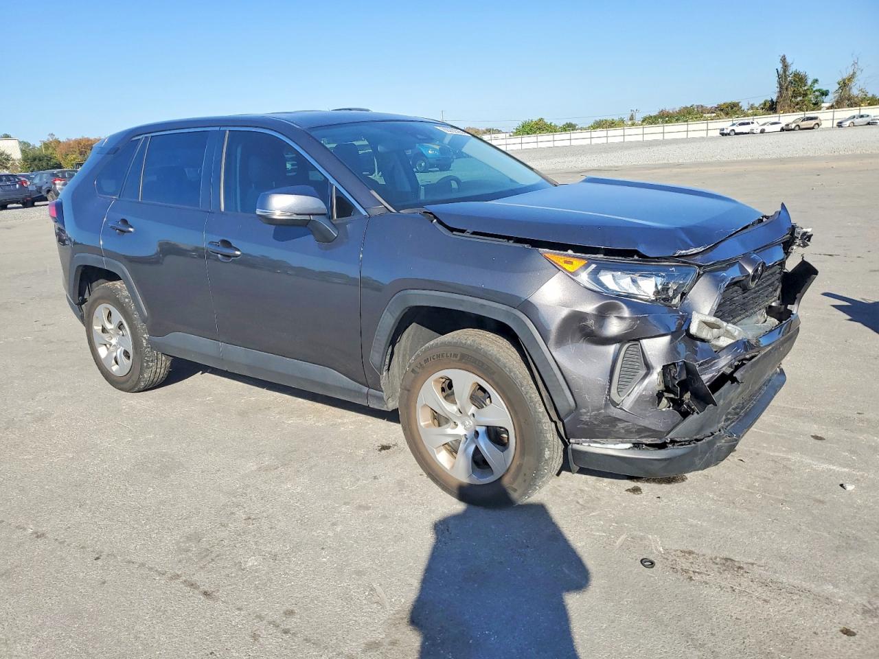 2022 TOYOTA RAV4 LE photo 4