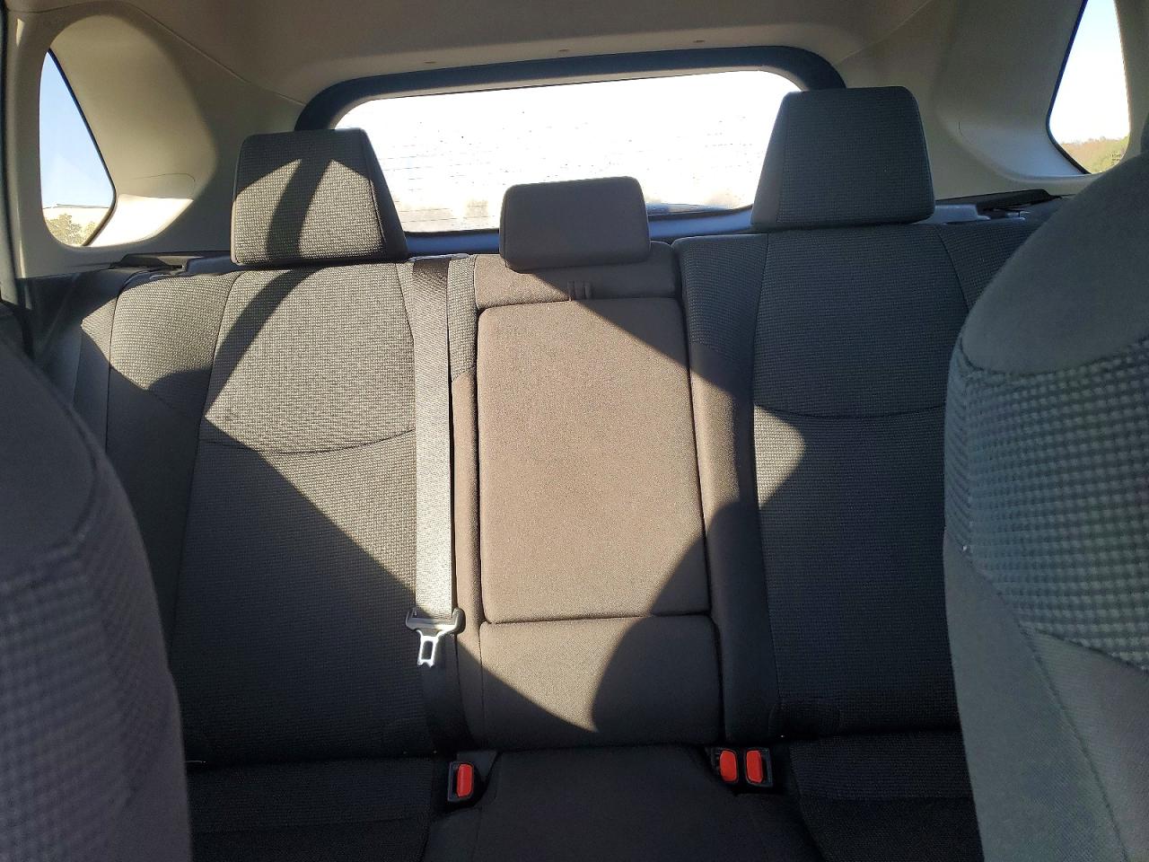 2022 TOYOTA RAV4 LE photo 10