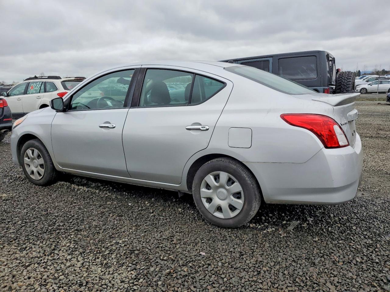2019 NISSAN VERSA S photo 2