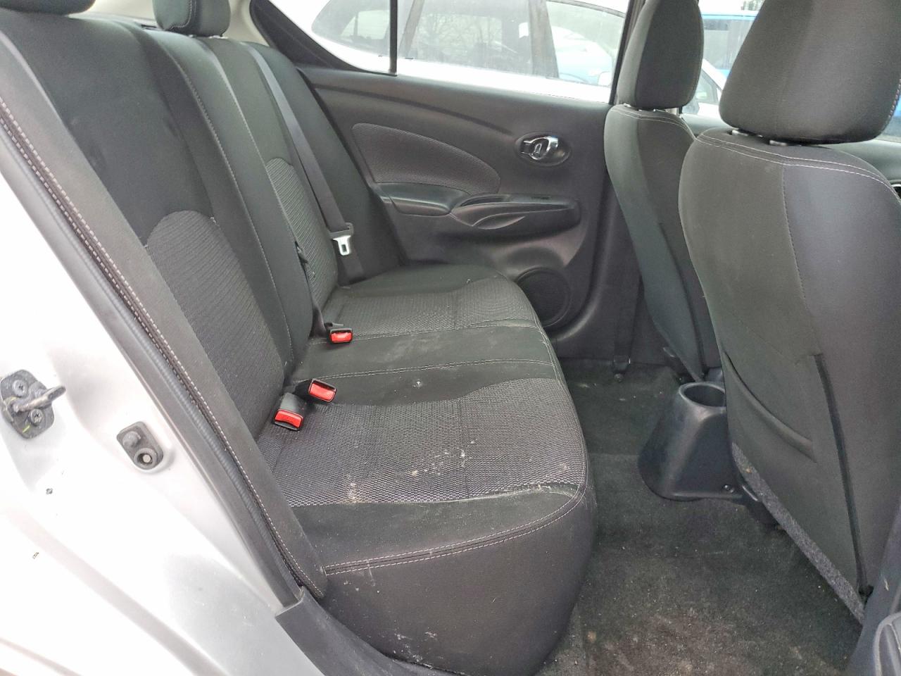 2019 NISSAN VERSA S photo 10