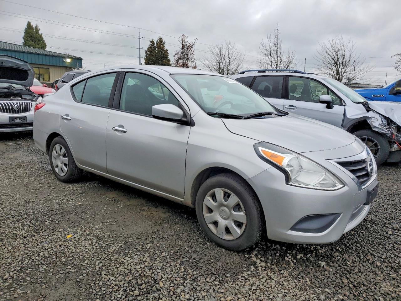 2019 NISSAN VERSA S photo 4
