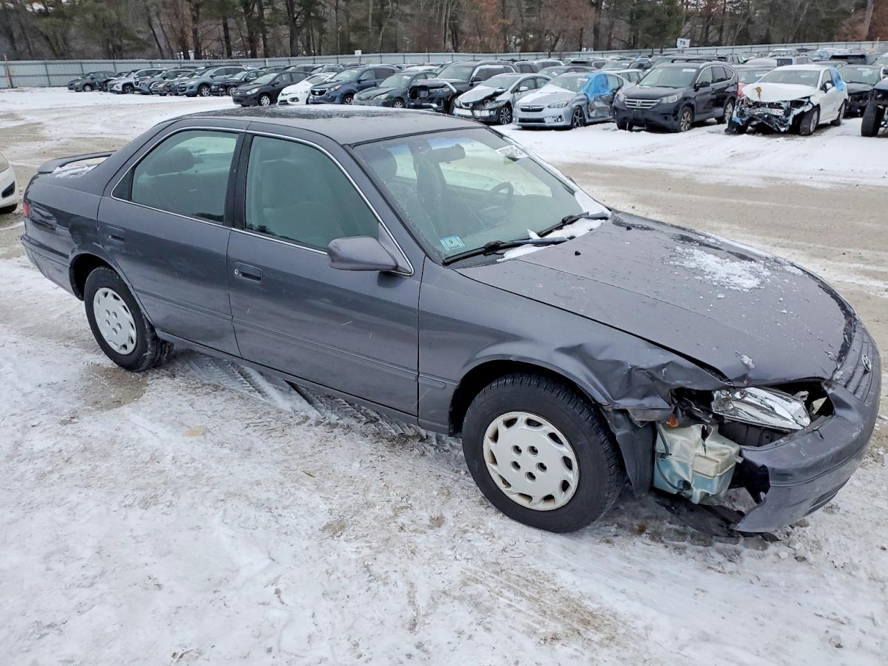 1997 TOYOTA CAMRY CE photo 4