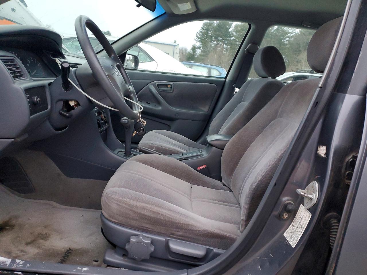 1997 TOYOTA CAMRY CE photo 7