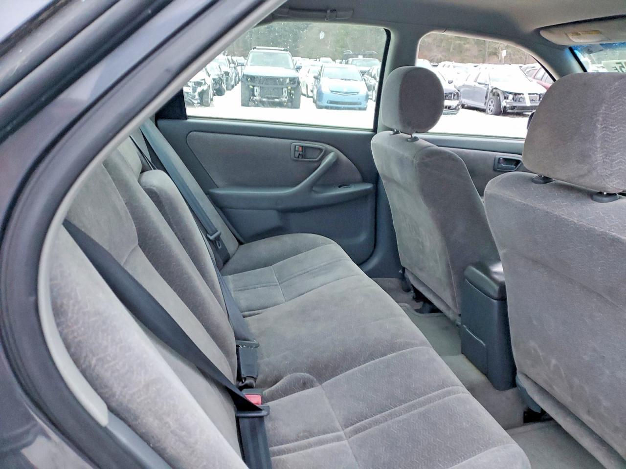 1997 TOYOTA CAMRY CE photo 10