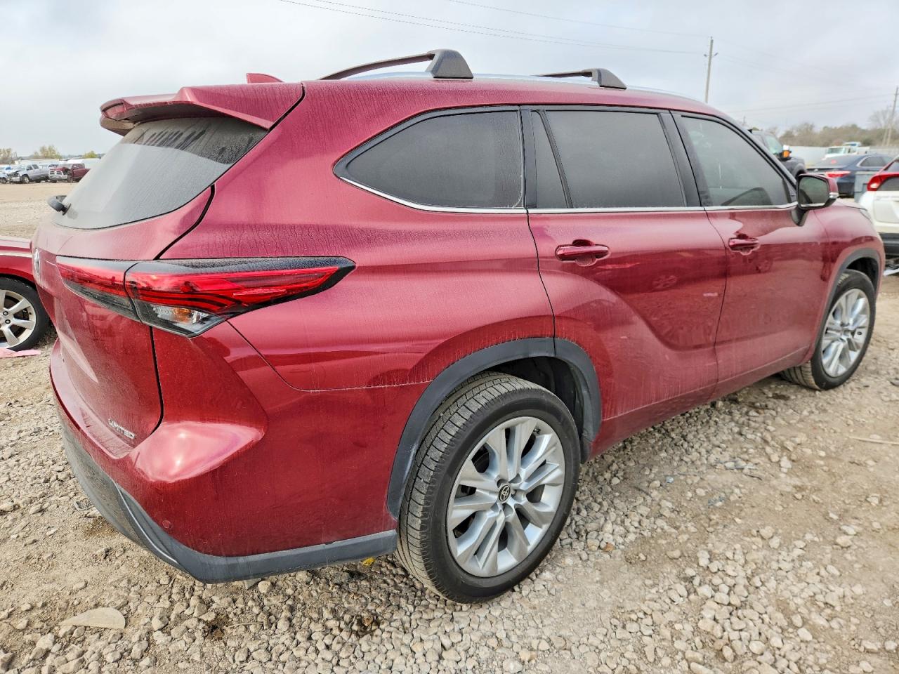 2021 TOYOTA HIGHLANDER LIMITED photo 3