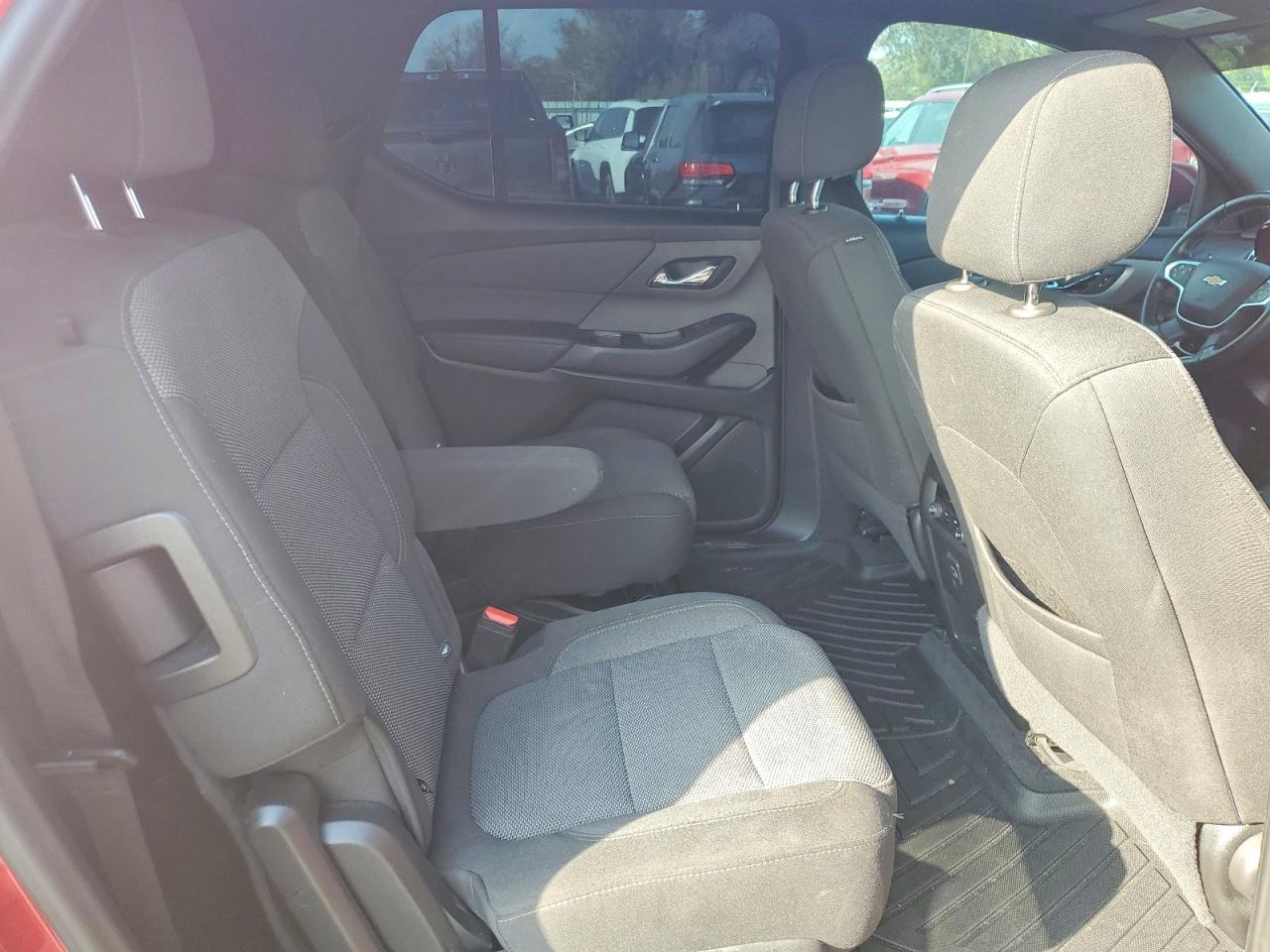 2023 CHEVROLET TRAVERSE LT photo 11