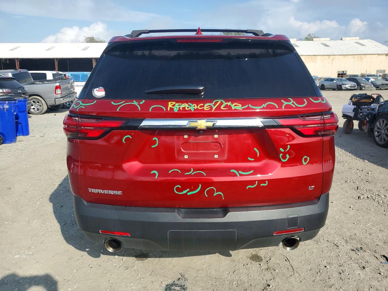 2023 CHEVROLET TRAVERSE LT photo 6