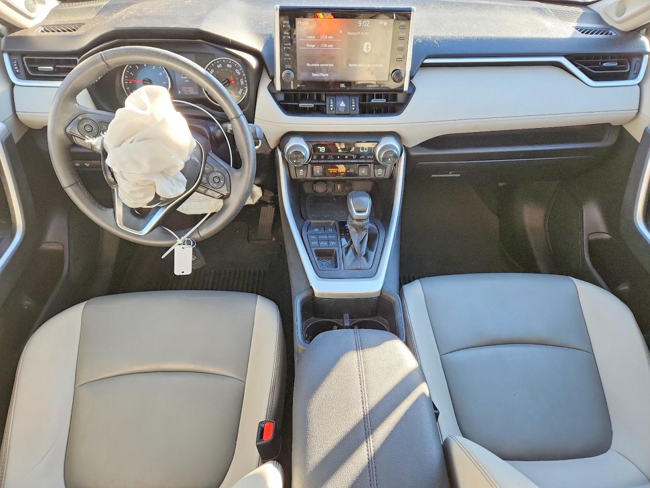 2022 TOYOTA RAV4 XLE PREMIUM photo 8