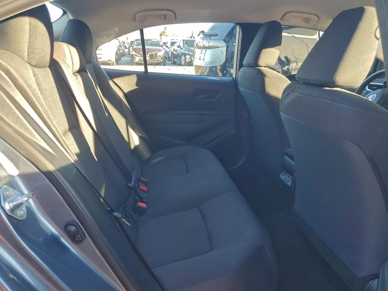 2025 TOYOTA COROLLA LE photo 10