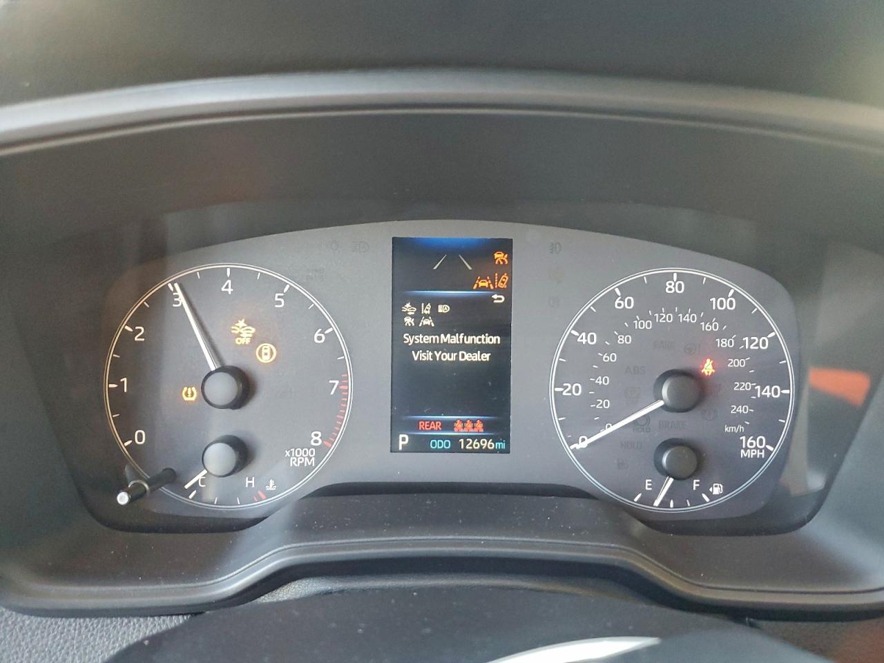 2025 TOYOTA COROLLA LE photo 9