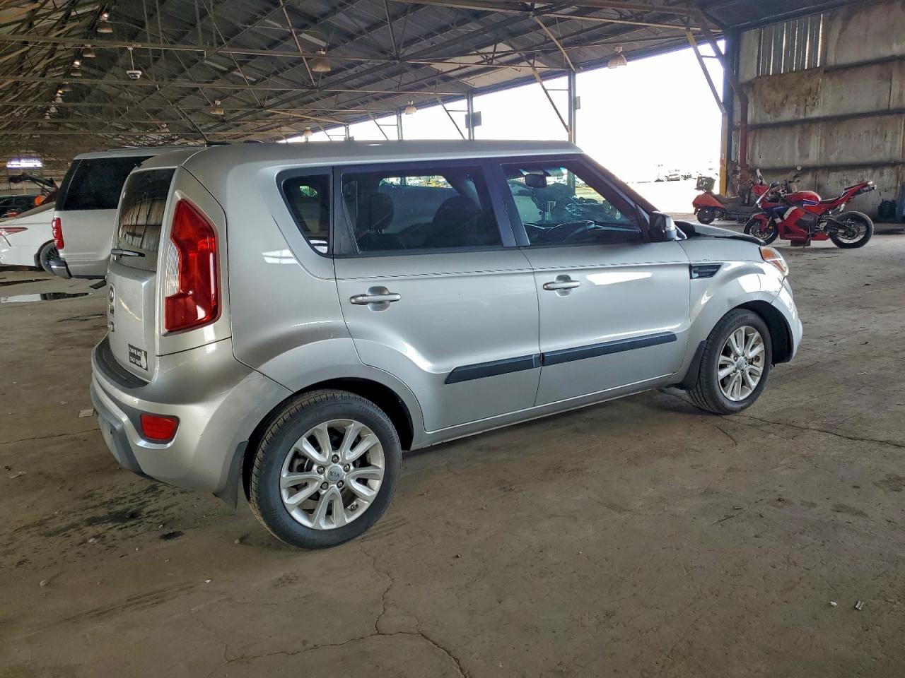 2013 KIA SOUL + photo 3