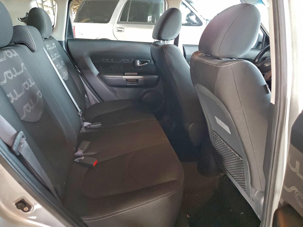 2013 KIA SOUL + photo 10