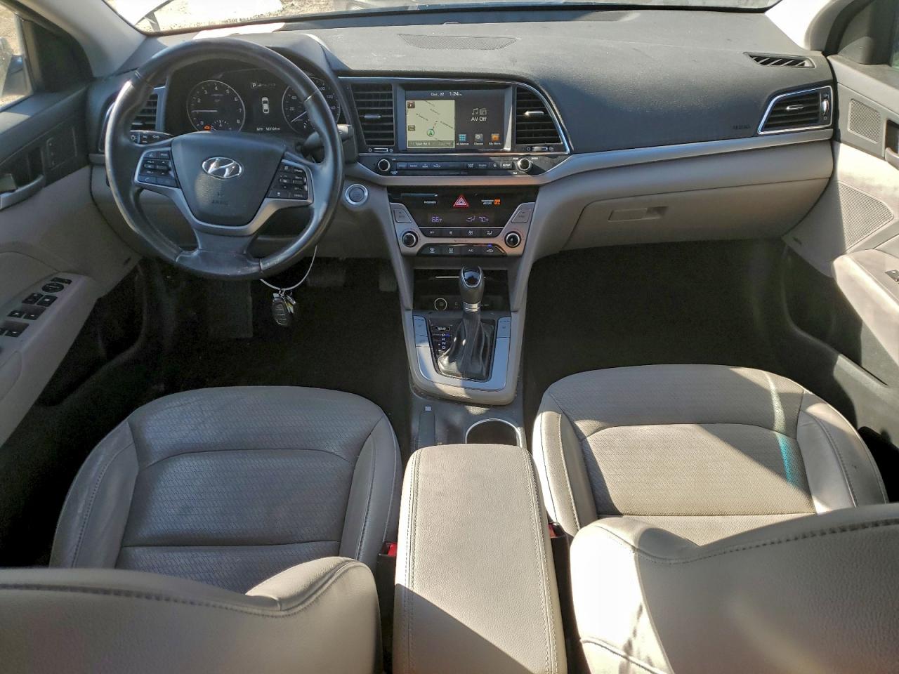 2017 HYUNDAI ELANTRA SE photo 8